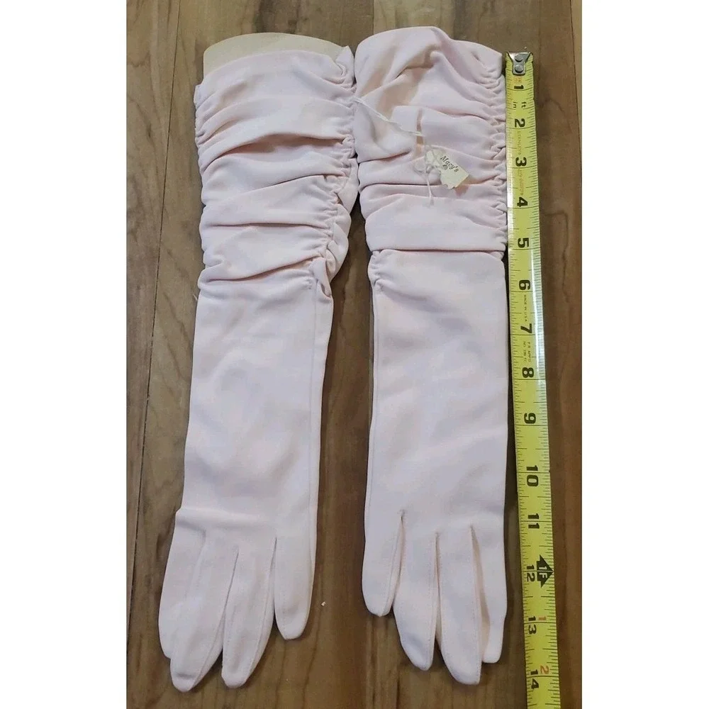 Vintage‎ Ladies Gloves 100% Nylon Light Pink Mid Arm Macys Fits 7-8